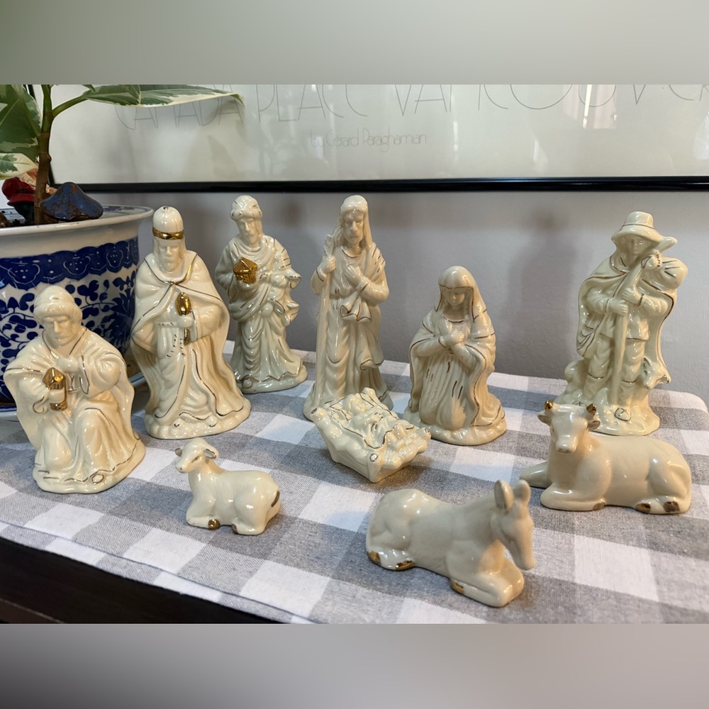 Ceramic Nativity Figurine 10pcs Set